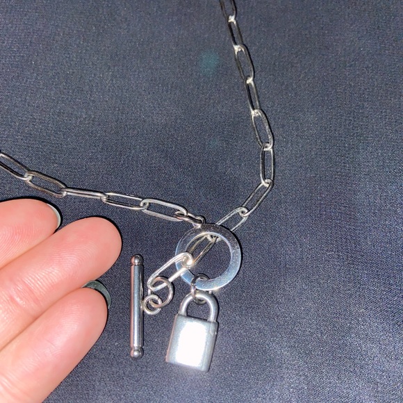 Paper clip toggle necklace in silver tone made of stainless steel 18” - Picture 3 of 7